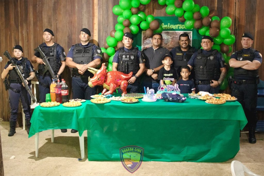 ANIVERSARIANTE VISITA GUARDA PARANAGUÁ (6)