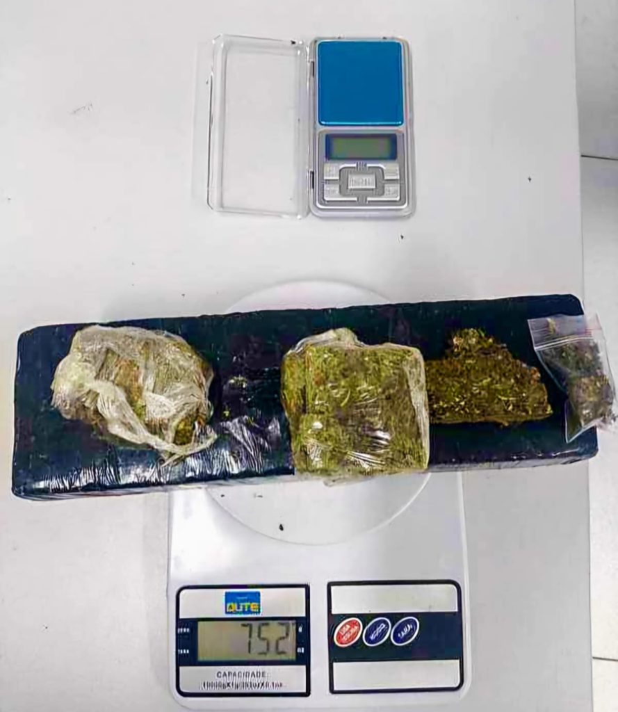 Apreensão de drogas pela Romu em Paranaguá