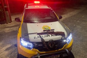 Apreensão de espingarda viatura Matinhos noite