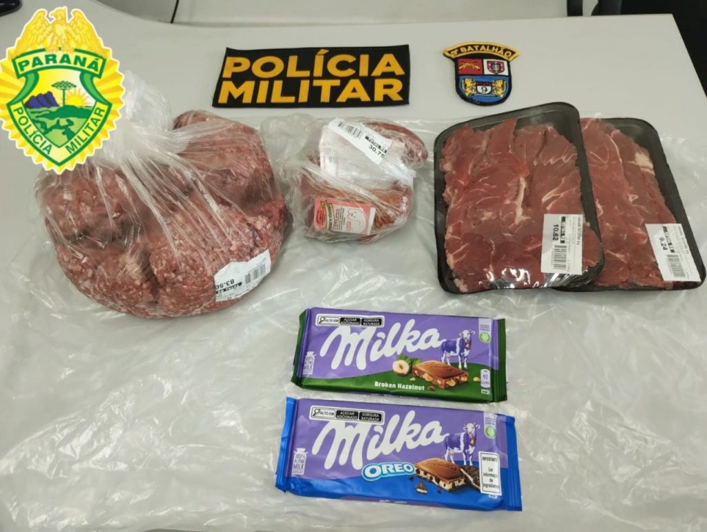 Flagrado furtando carne em supermercado 