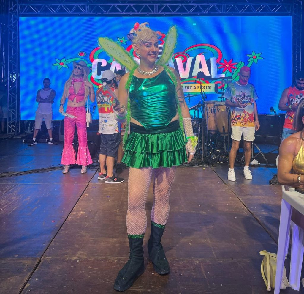 Tinker Bell ganhou o Concurso das Charmosas.