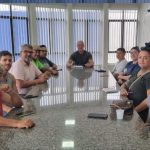 Ambulantes participaram de primeira reunião para começar as tratativas para o comércio na areia da praia, durante o verão. Foto: Prefeitura de Guaratuba