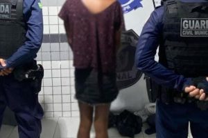 Prisão mulher procurada pela Justiça Paranaguá
