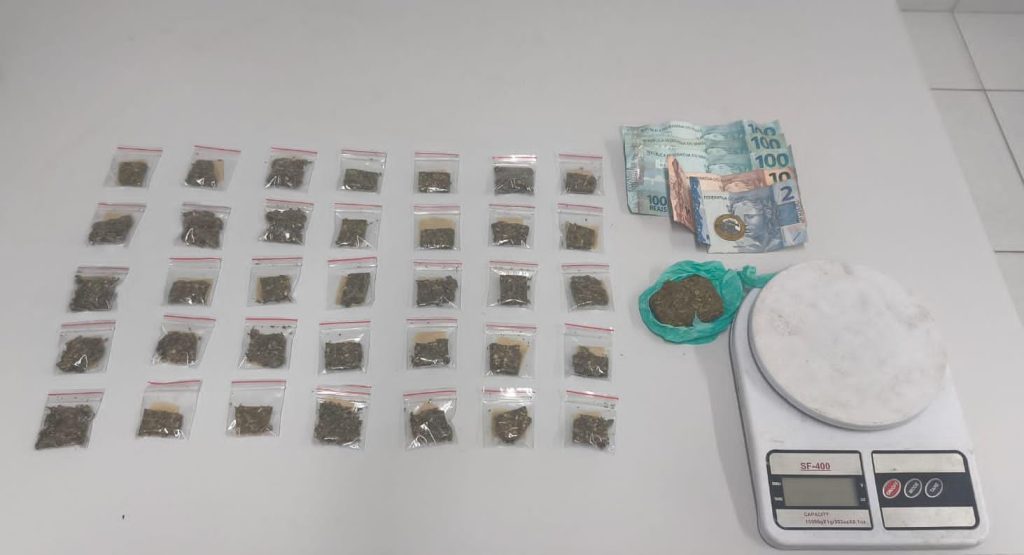 Tráfico de drogas em Paranaguá – Bairro Emboguaçu