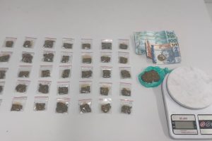 Tráfico de drogas em Paranaguá – Bairro Emboguaçu