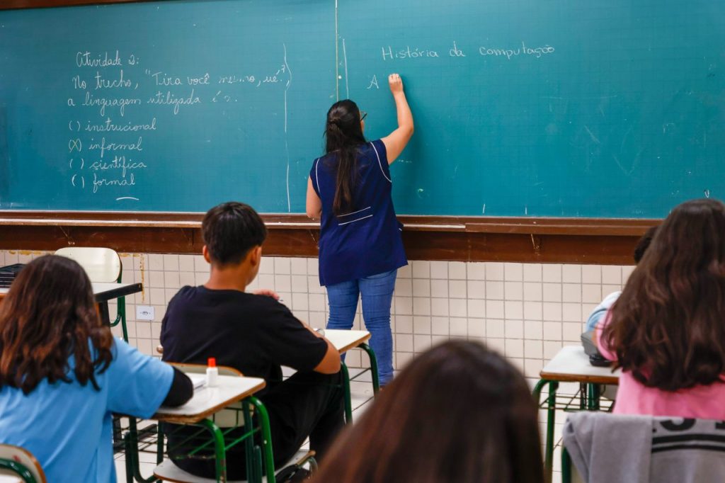 escolas-antes-Gabriel Rosa AEN
