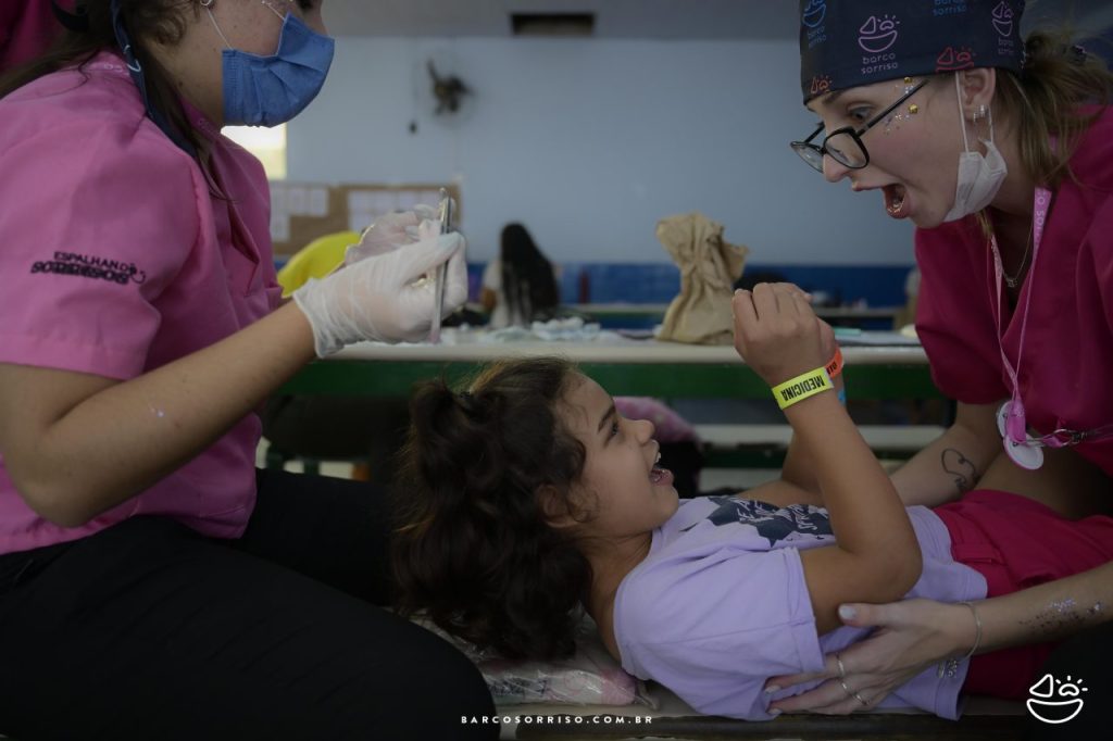 Fim de semana do bem: Ação voluntária realiza quase 230 atendimentos, entre médicos e odontológicos, em Paranaguá