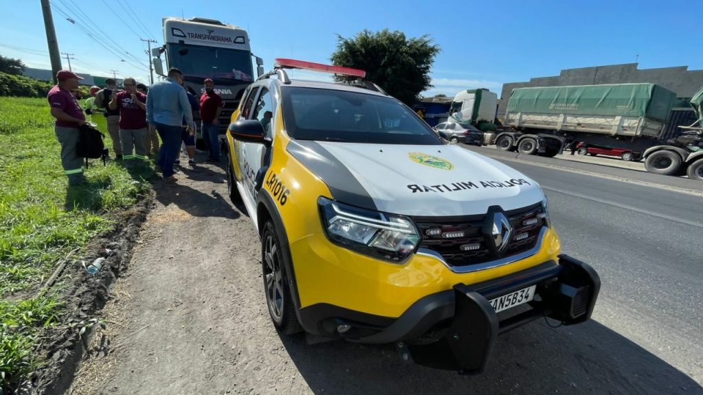 ASSALTO CAMINHONEIRO PARANAGUA – FOTO DIOGO MONTEIRO JB LITORAL (1)