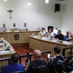 CAMARA DE VEREADORES ANTONINA – VOTACAO EXTINÇÃO DE CARGOS – PUBLICO LOTADO – FOTO DIOGO MONTEIRO JB LITORAL -06-05-2025 (3)