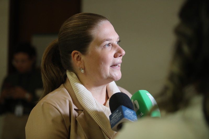 Camila Fachin – UFPR – Audiencia Goura Alep – Saude no Litoral- Foto – Valdir Amaral – Alep  (1)