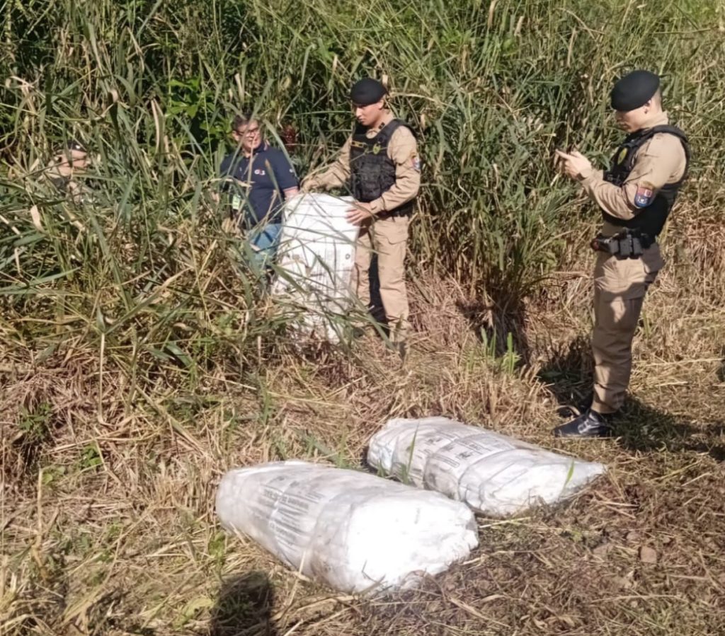Carga recupera pela PM embalagens 1