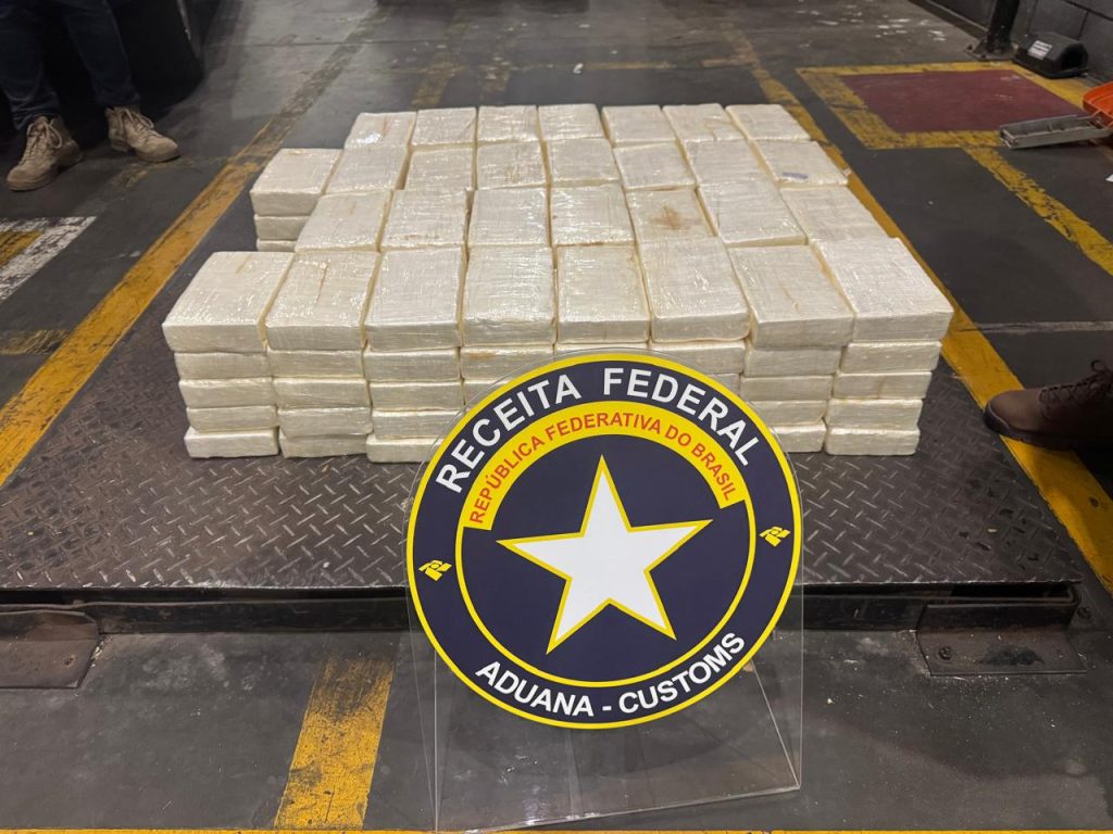 Cocaína em carga de madeira Porto de Paranaguá