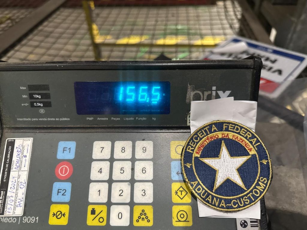 Cocaína em carga de madeira Porto de Paranaguá 2