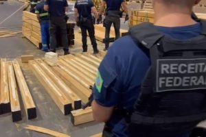Cocaína em carga de madeira Porto de Paranaguá 5