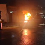 GCM combate incêndio em veículo em Paranaguá