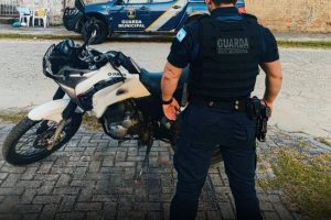 MATÉRIA 03 – Moto recuperada pela GCM em Pontal do Paraná – PARA 12 DE MAIO DE 2025
