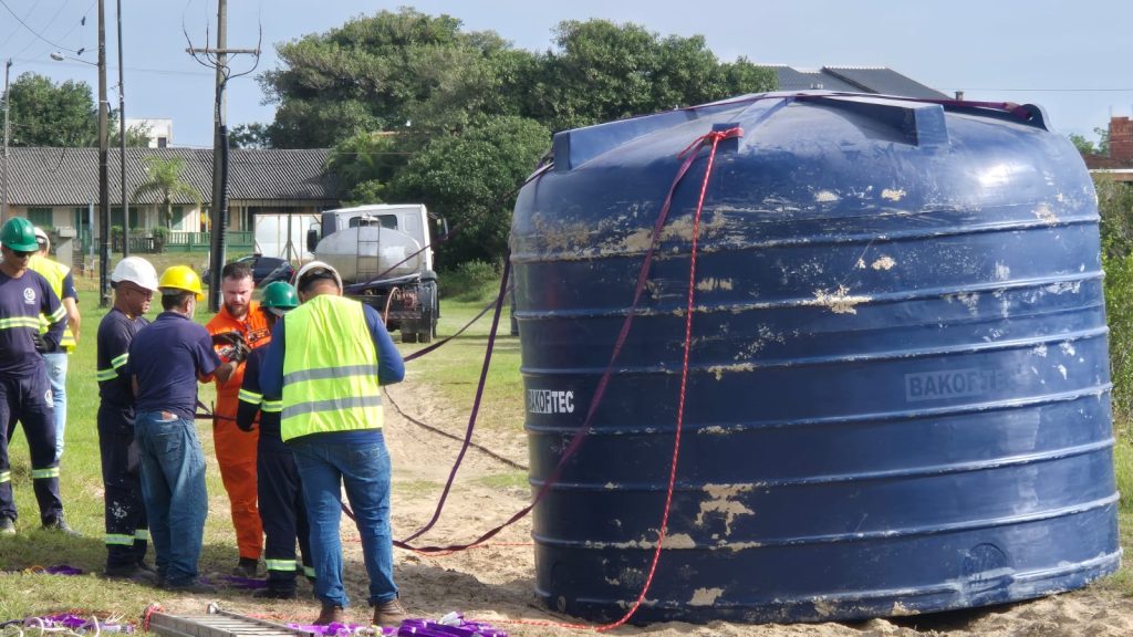PARANAGUA SANEAMENTO – ILHA DO MEL (4)