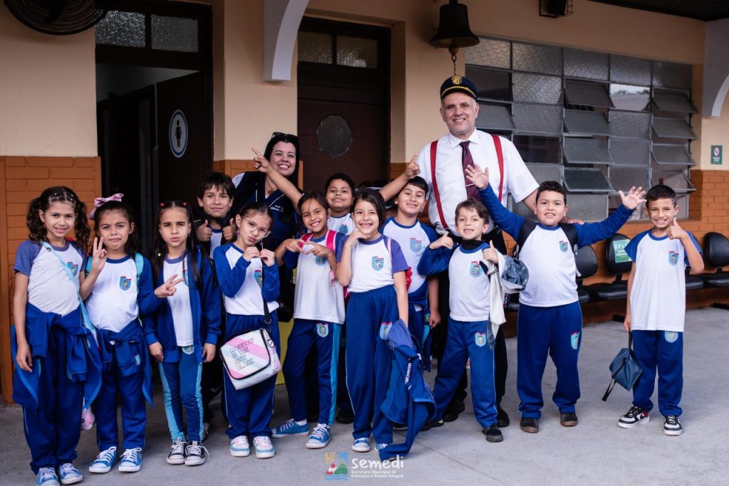 PASSEIO DE TREM ESCOLA PARANAGUA – FOTO FLAVIANE KUBA (1)