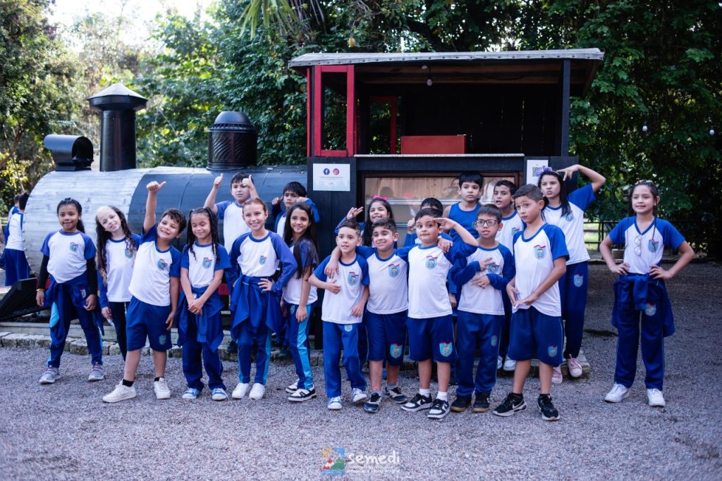 PASSEIO DE TREM ESCOLA PARANAGUA – FOTO FLAVIANE KUBA (1)