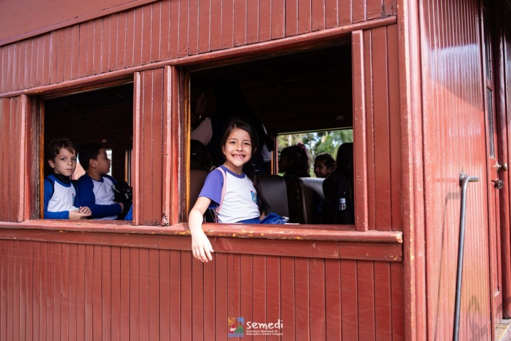 PASSEIO DE TREM ESCOLA PARANAGUA – FOTO SEMEDI (2)