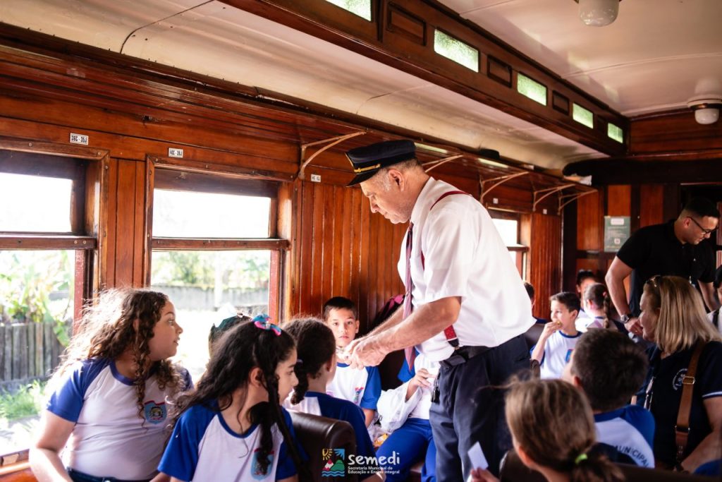 PASSEIO DE TREM ESCOLA PARANAGUA – FOTO SEMEDI (5)