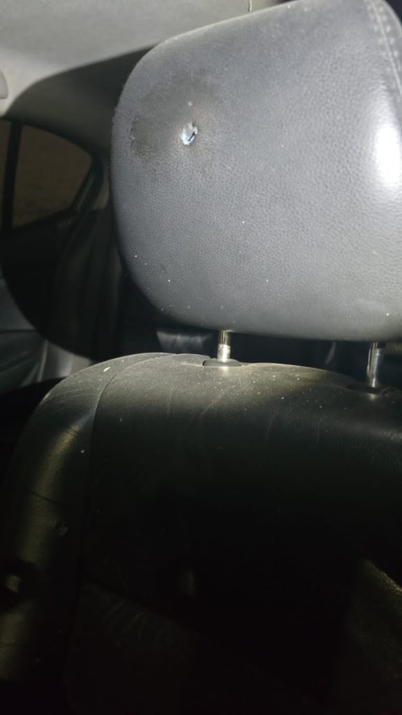 Carro alvejado 4