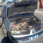 Carro pega fogo Paranaguá
