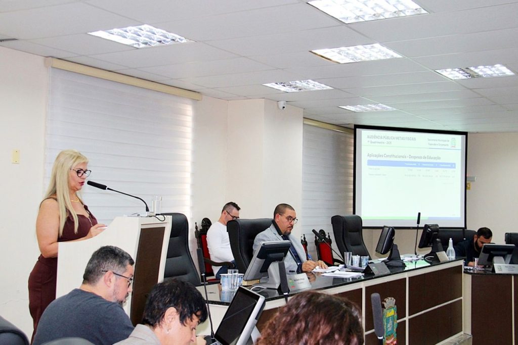 Audiência pública realizada na Câmara Municipal expôs o crescimento em R$ 28,2 milhões das despesas com pessoal. Foto: Câmara Municipal de Paranaguá