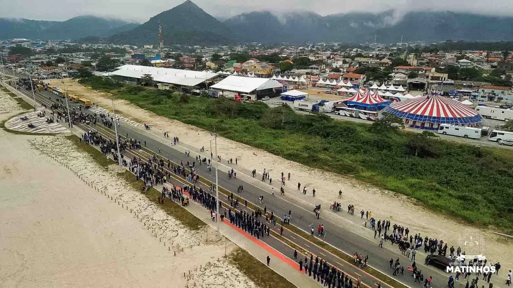 Apesar do discurso austero, a prefeitura gastou mais de R$ 4 milhões com a festividade de aniversário Foto: JB Litoral