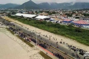 Apesar do discurso austero, a prefeitura gastou mais de R$ 4 milhões com a festividade de aniversário Foto: JB Litoral