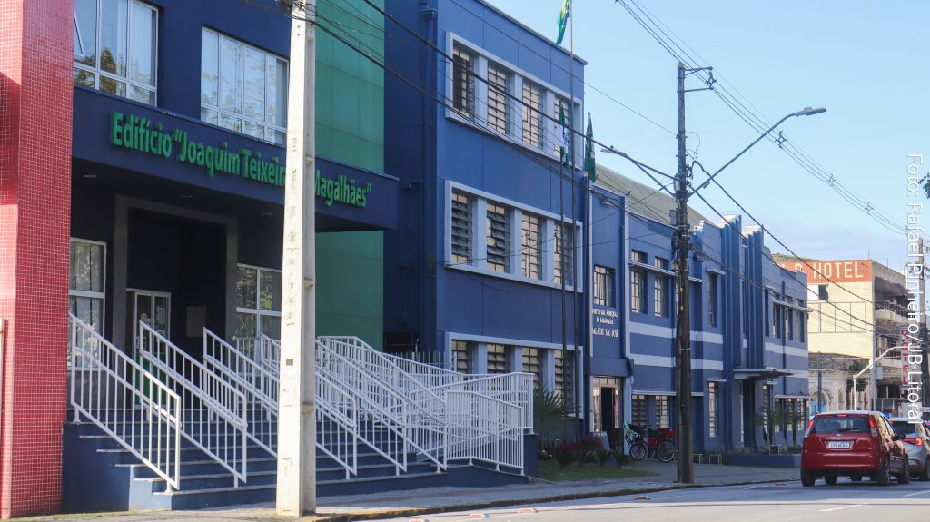Com aumento de 75% nos gastos com pessoal, a Secretaria de Comunicação quase dobrou o número de comissionados no 1º quadrimestre de 2025. Foto: JB Litoral