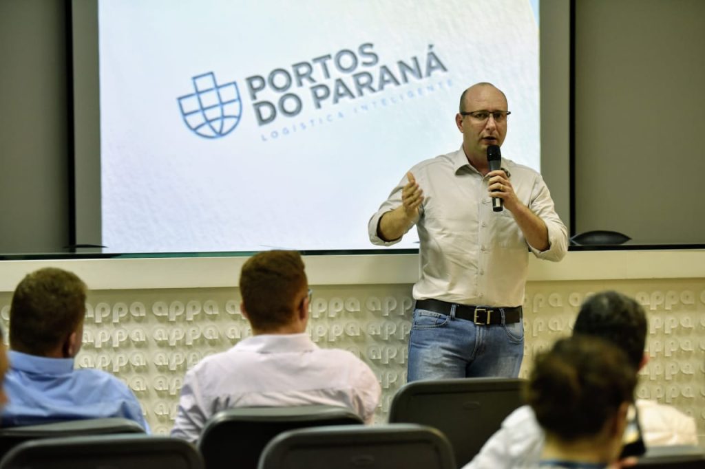 Em 2024, o então diretor empresarial da Portos do Paraná, André Pioli, anunciou projetos de viadutos que não se concretizaram.