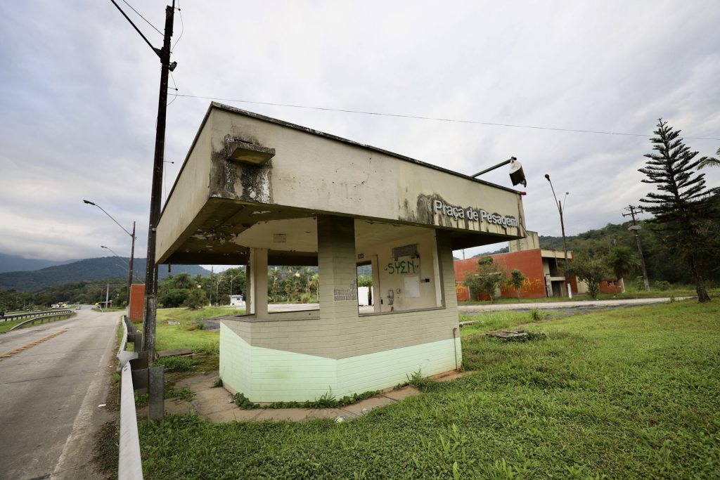 Balanças estão desativadas há 3 anos e meio, desde que o contrato com a antiga concessionária foi rescindido. Foto: JB Litoral