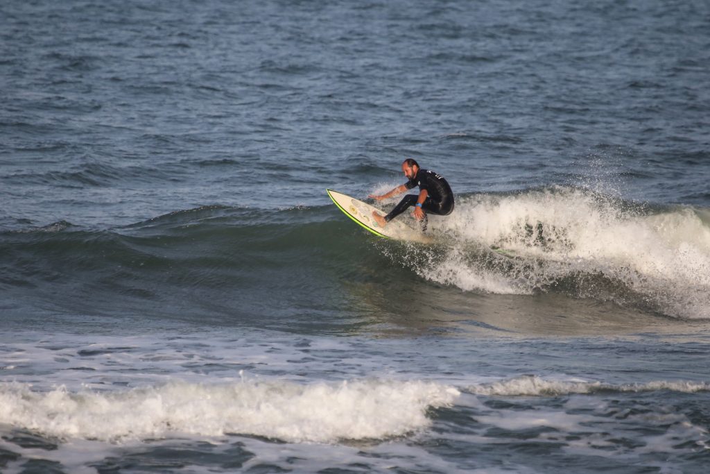 SURF MATINHOS – Foto José Fernando OguraArquivo AEN