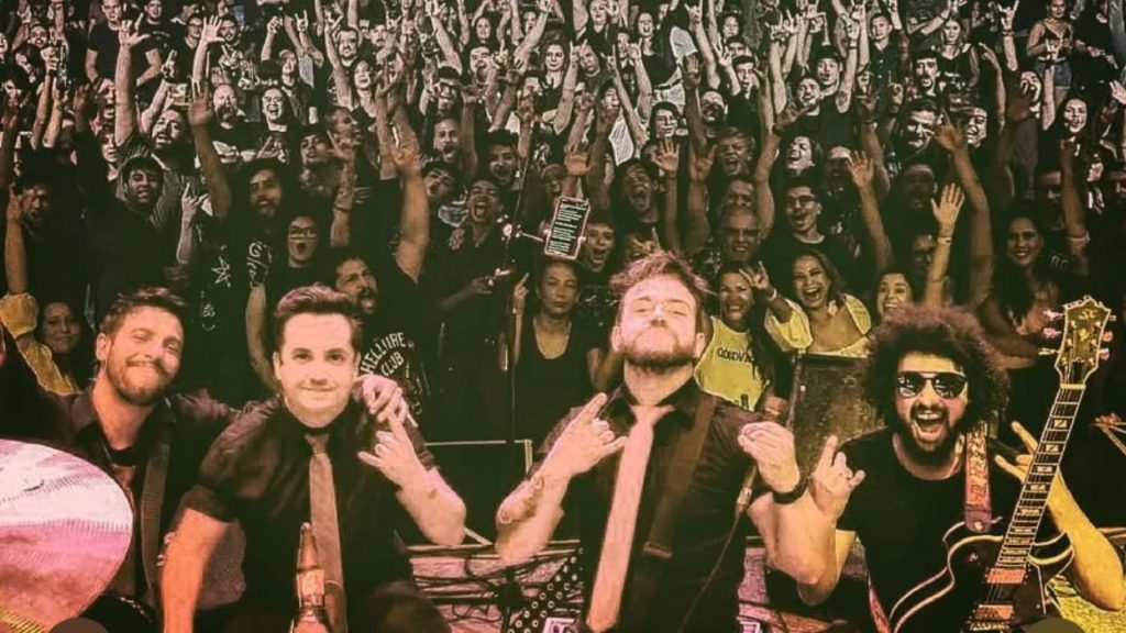 banda Warning – Hangar