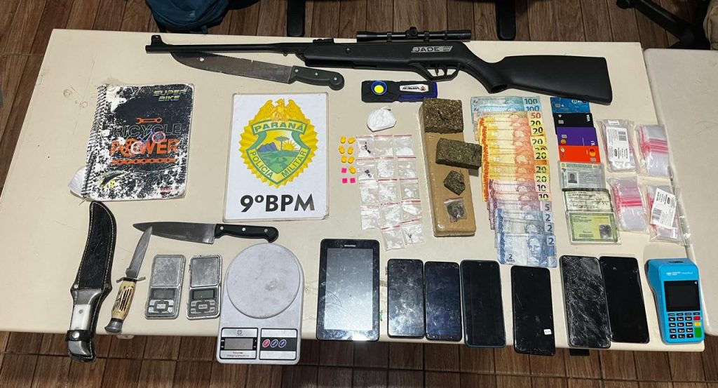 Ação da PM apreende mais de 1 kg de drogas em Pontal do Paraná