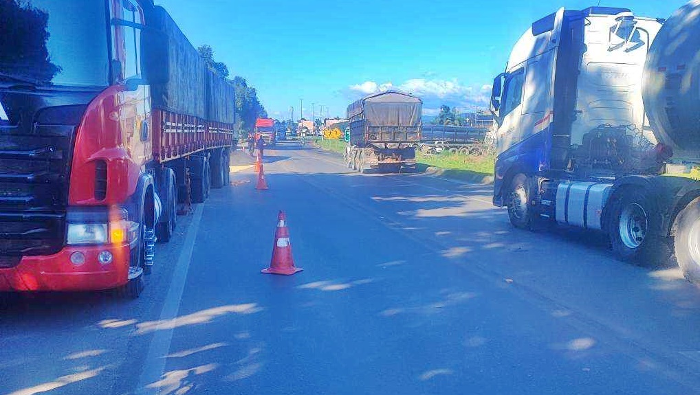 Acidente de trãnsito na BR-277 3