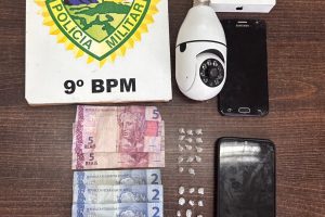 Ação da PM em Matinhos acaba com mulher presa por tráfico de drogas