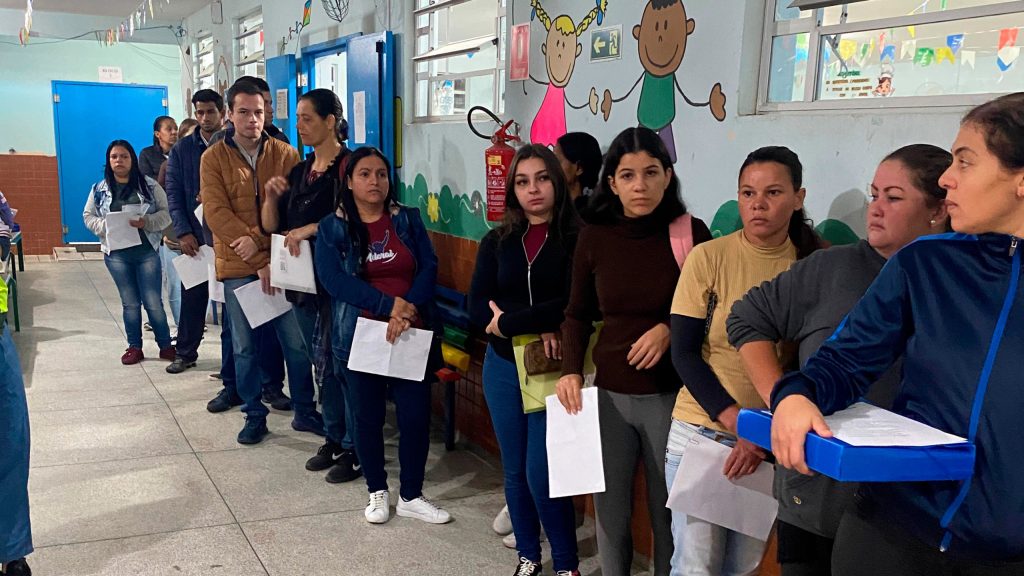 FEIRAO DE EMPREGO PARANAGUA – Foto Ceres Martins – PREFEITURA (3)