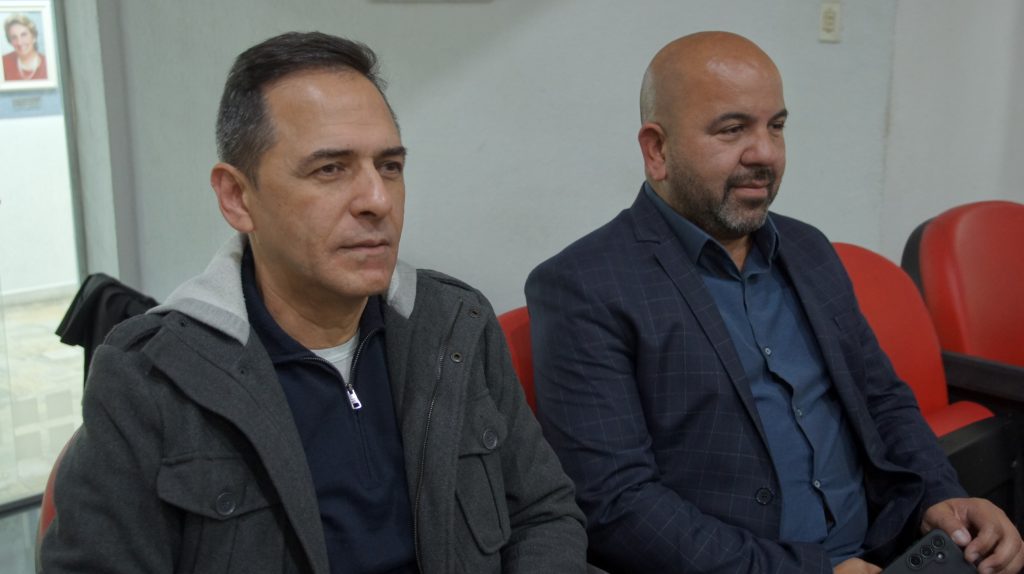 Prefeito Adriano Ramos e o Chefe de Gabinete André Ferruci também participaram da reunião que apresentou propostas iniciais de alterações do PDM. Foto: Prefeitura de Paranaguá 