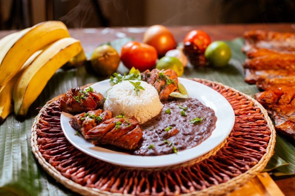 GASTRONOMIA CAIÇARA – FOTO DIVULGAÇÃO