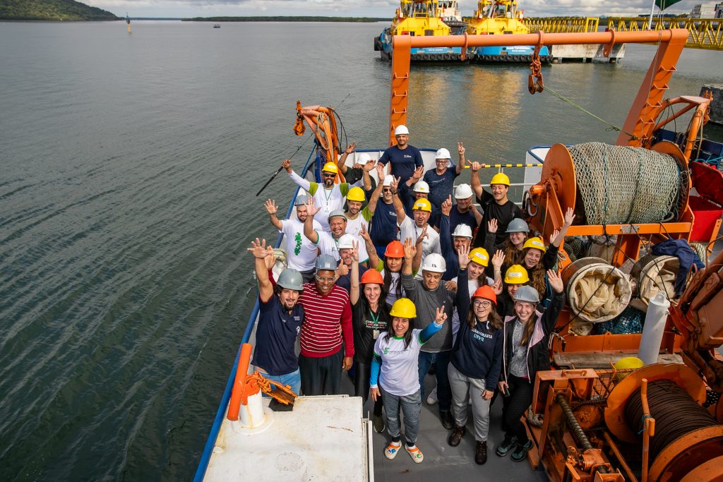 NAVIO ESCOLA – FOTO CLAUDIO NEVES PORTOS DO PARANA (5)