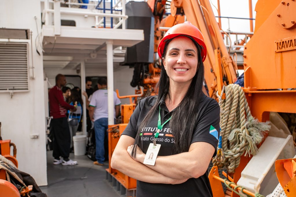NAVIO ESCOLA – FOTO CLAUDIO NEVES PORTOS DO PARANA (7)