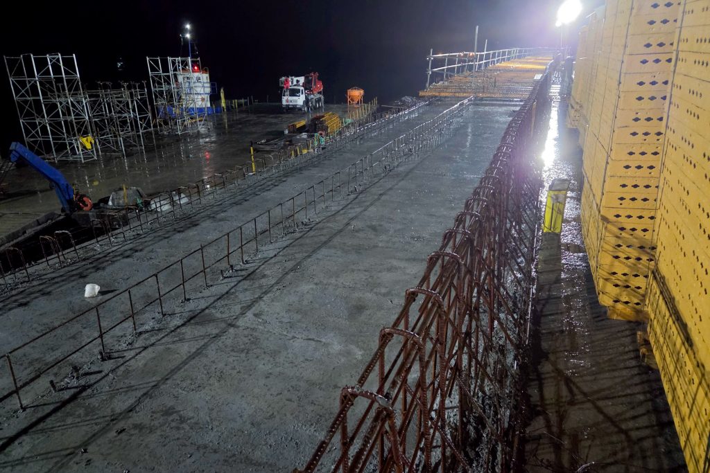 PONTE DE GUARATUBA NOITE – Foto Ari Dias AEN (23)