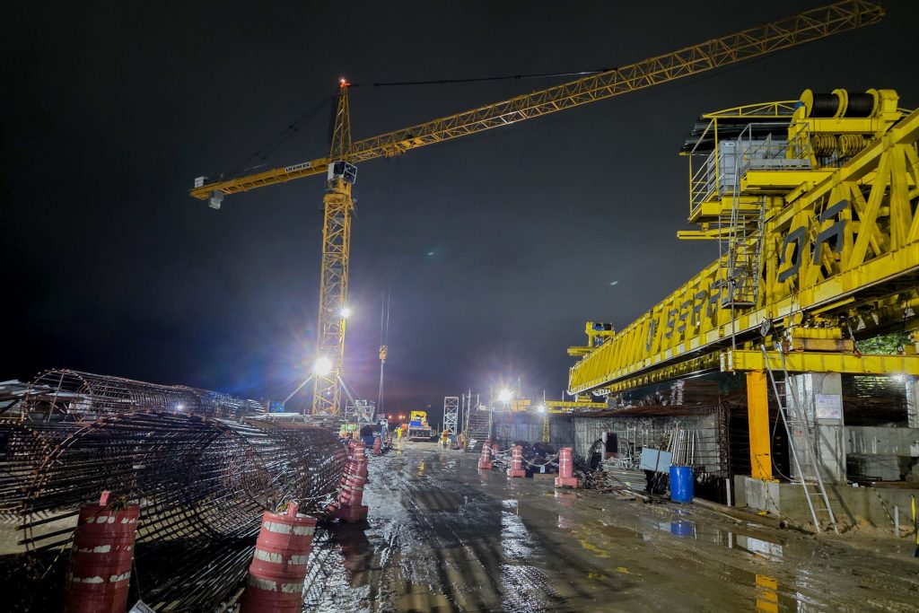 PONTE DE GUARATUBA NOITE – Foto Ari Dias AEN (24)
