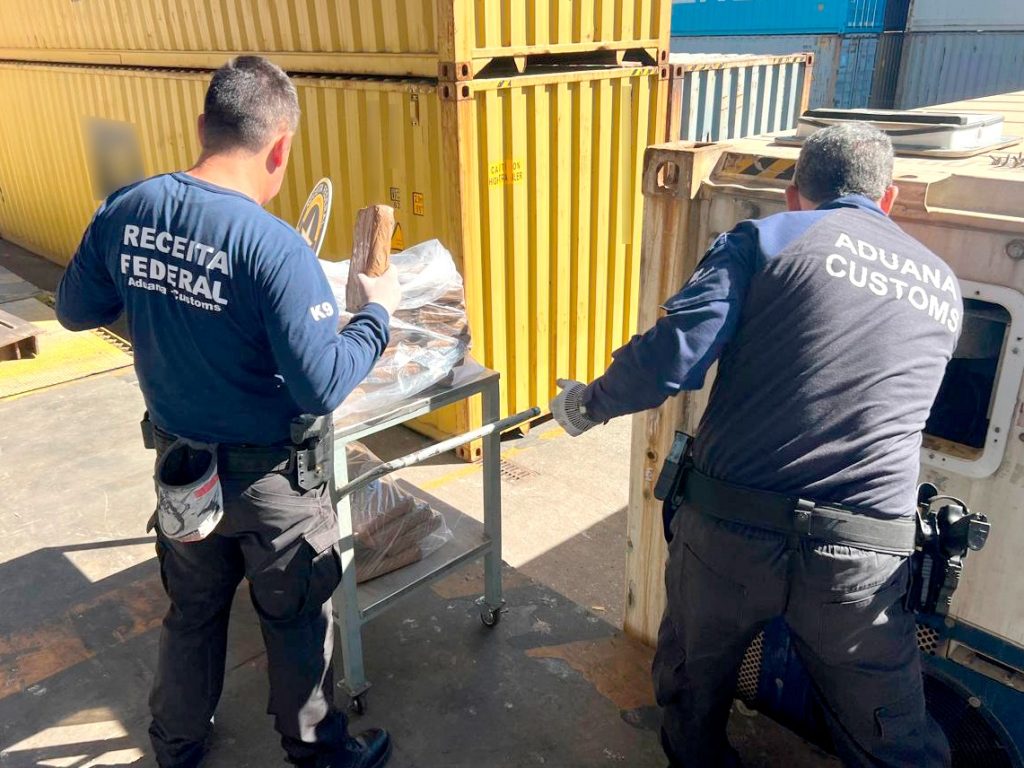 Receita Federal Apreensaõ de Cocaína Porto de Paranaguá 1