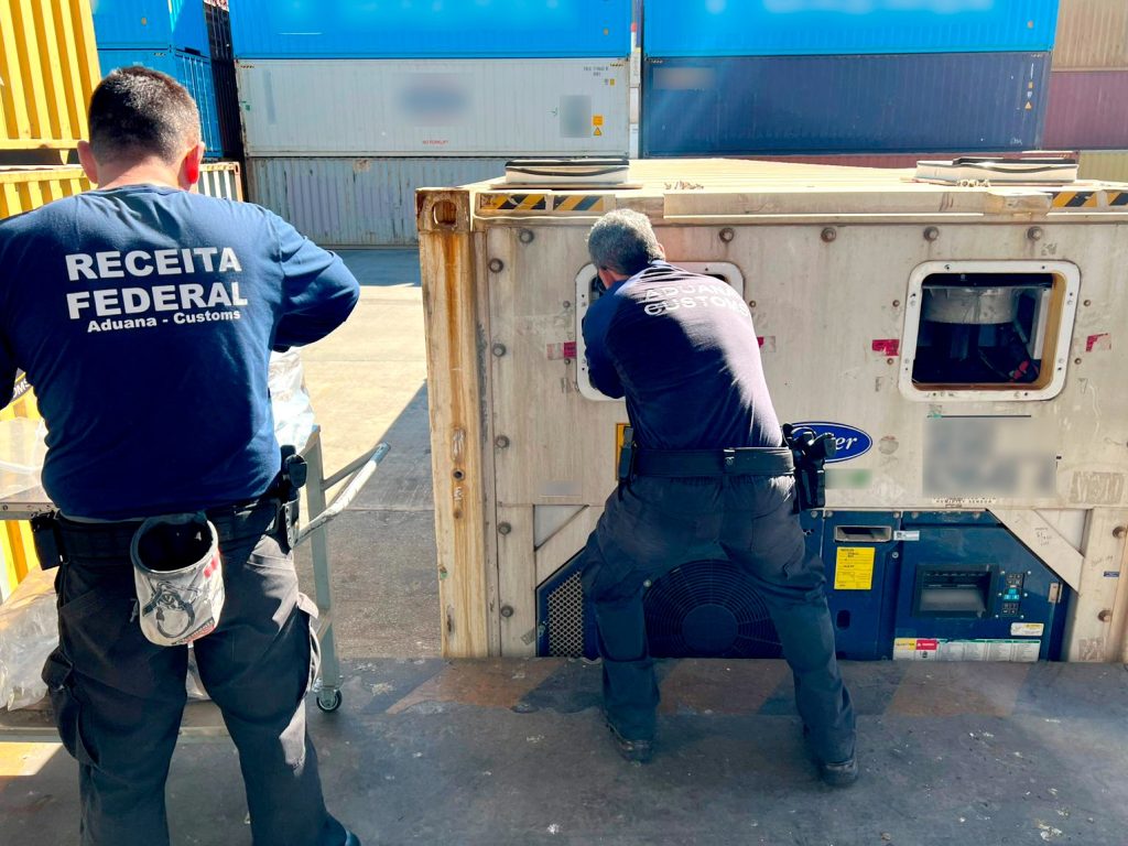 Receita Federal Apreensaõ de Cocaína Porto de Paranaguá 4