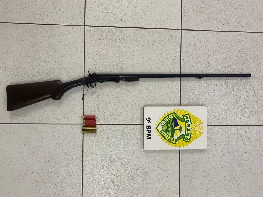 Apreensão de espingarda pela PM 100
