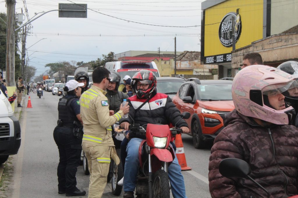 Blitz educativa Secretaria de Segurança Paranaguá Foto Diogo Monteiro JB Litoral (35)