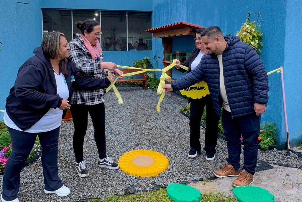 Segundo meliponário em unidade da rede municipal de Pontal do Paraná foi inaugurado no dia 8, no CMEI Francisco, no Guaraguaçu. Foto: Prefeitura de Pontal do Paraná